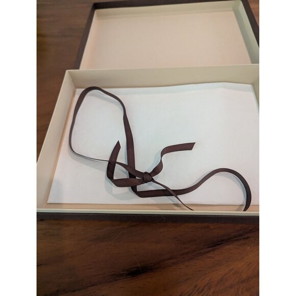 Louis Vuitton Brown Gift Box With Ribbon & Tissue Paper 12x8x2.5 - Picture 4 of 16